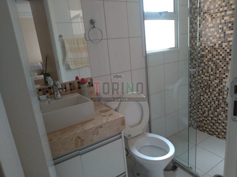 Apartamento para alugar com 2 quartos, 76m² - Foto 8